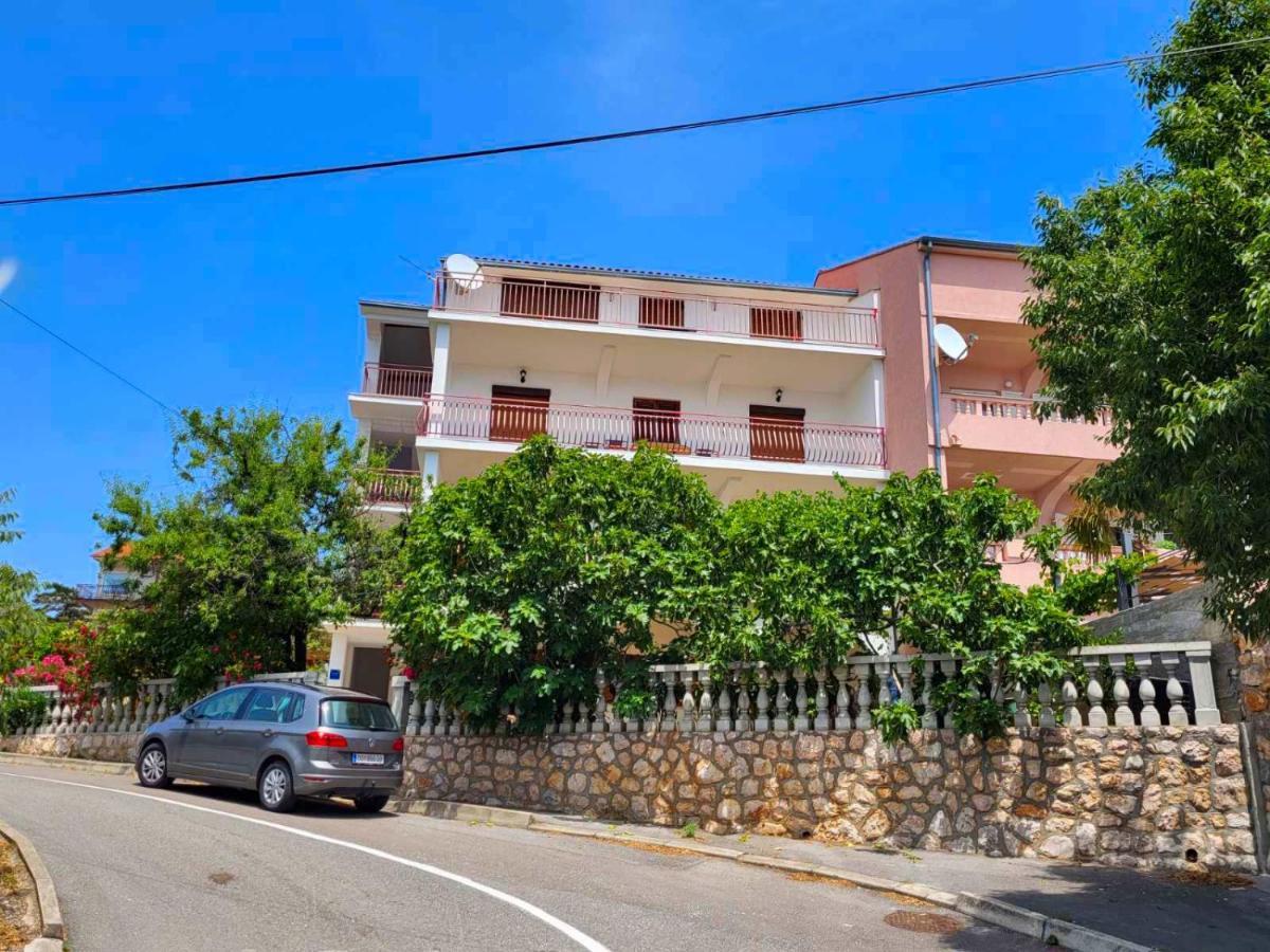Apartments Manda Новий Винодольський Екстер'єр фото