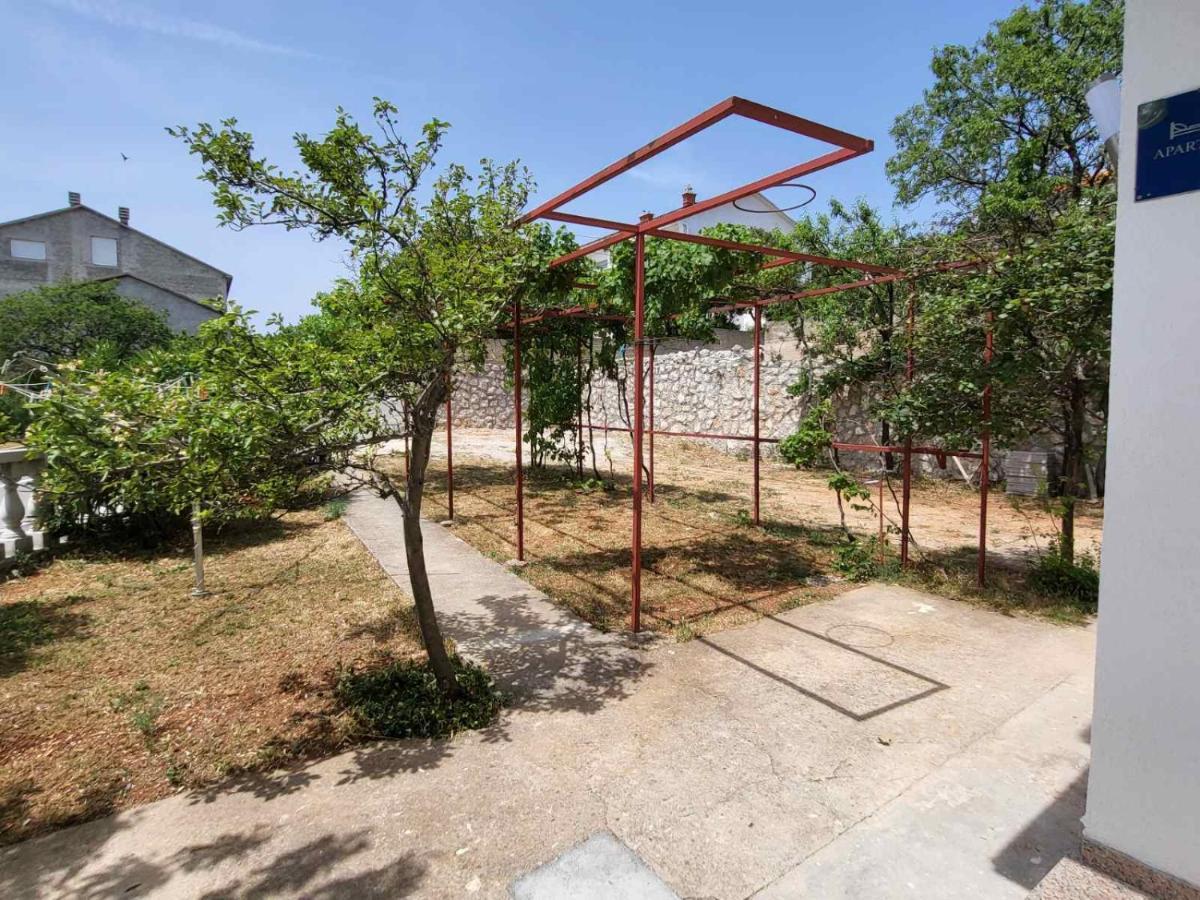 Apartments Manda Новий Винодольський Екстер'єр фото