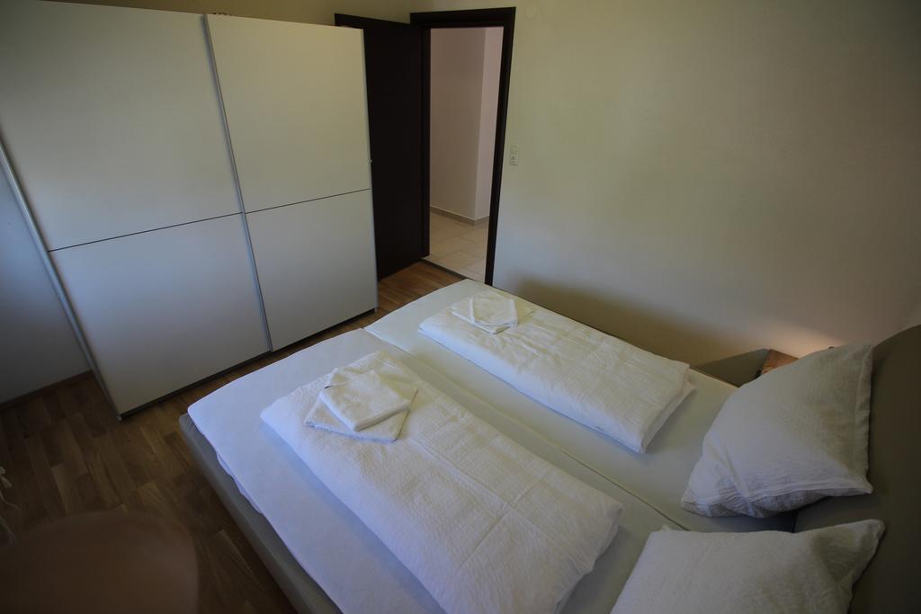 Apartments Manda Новий Винодольський Екстер'єр фото